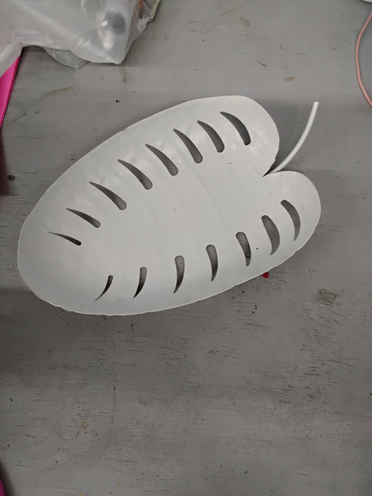 Metal leaf decor