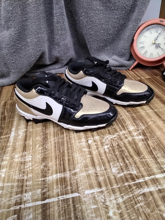 Jordan Cleats Size 5Y