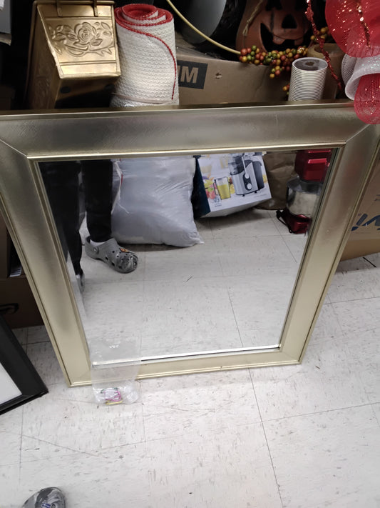 Gold mirror