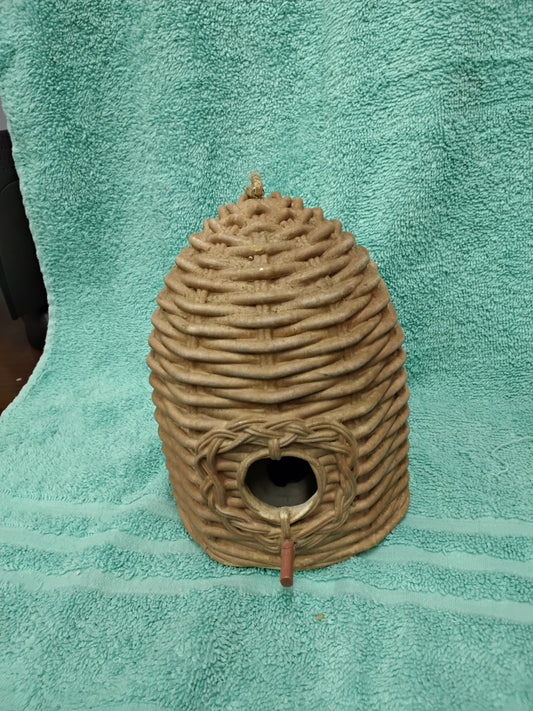 Decorative birdhouse