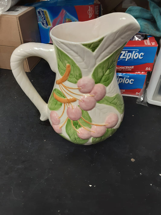 Cherry pitcher