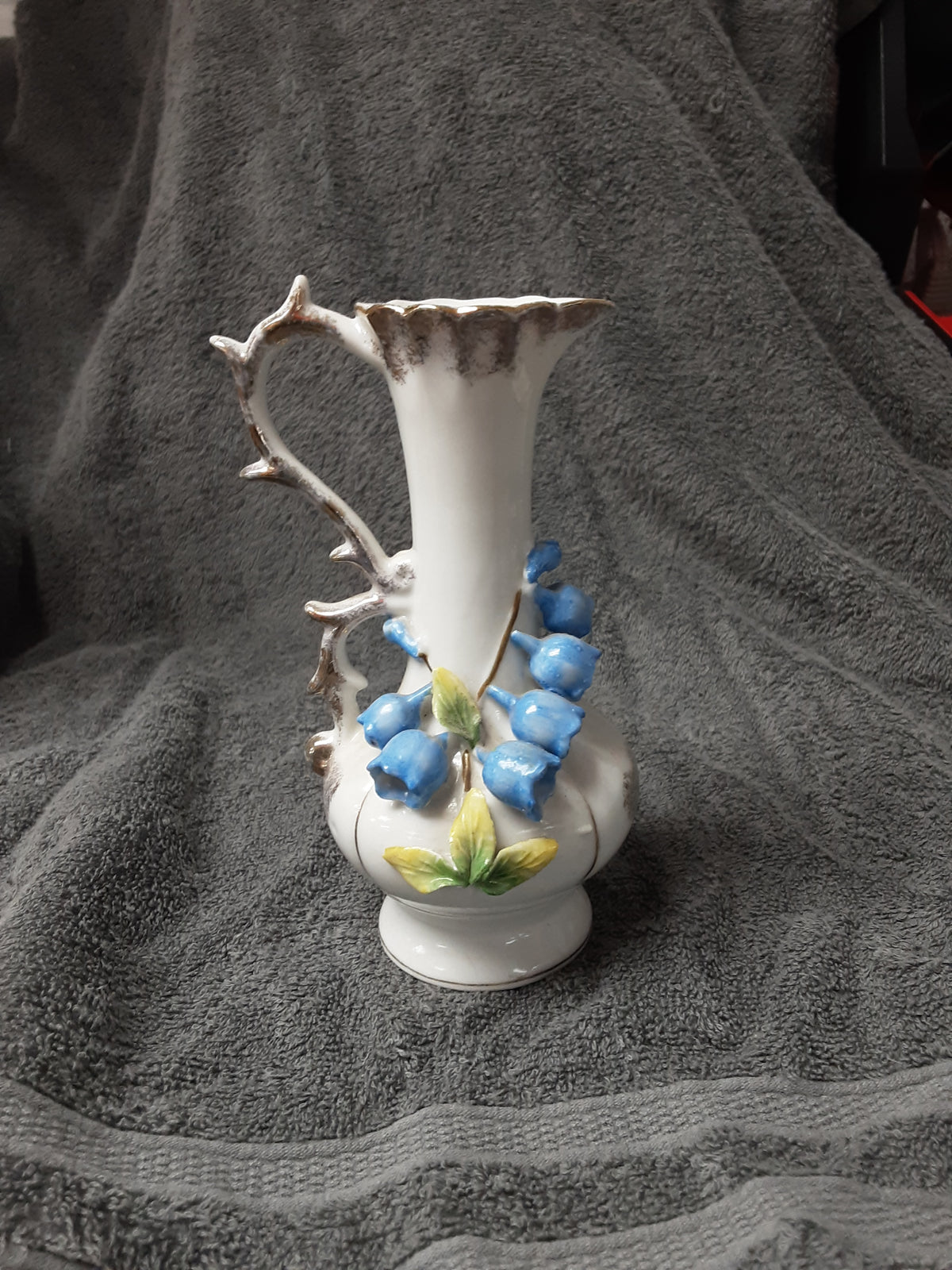 Glass pitcher