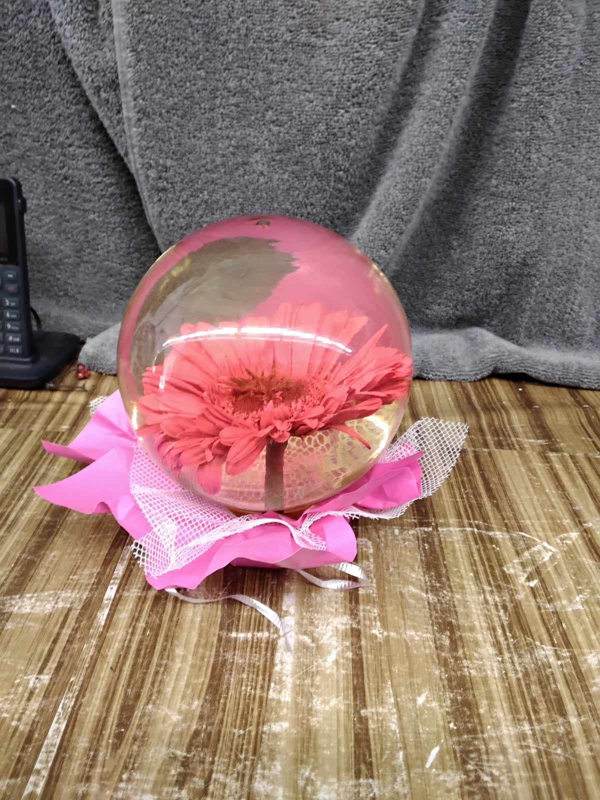 Floating flower globe