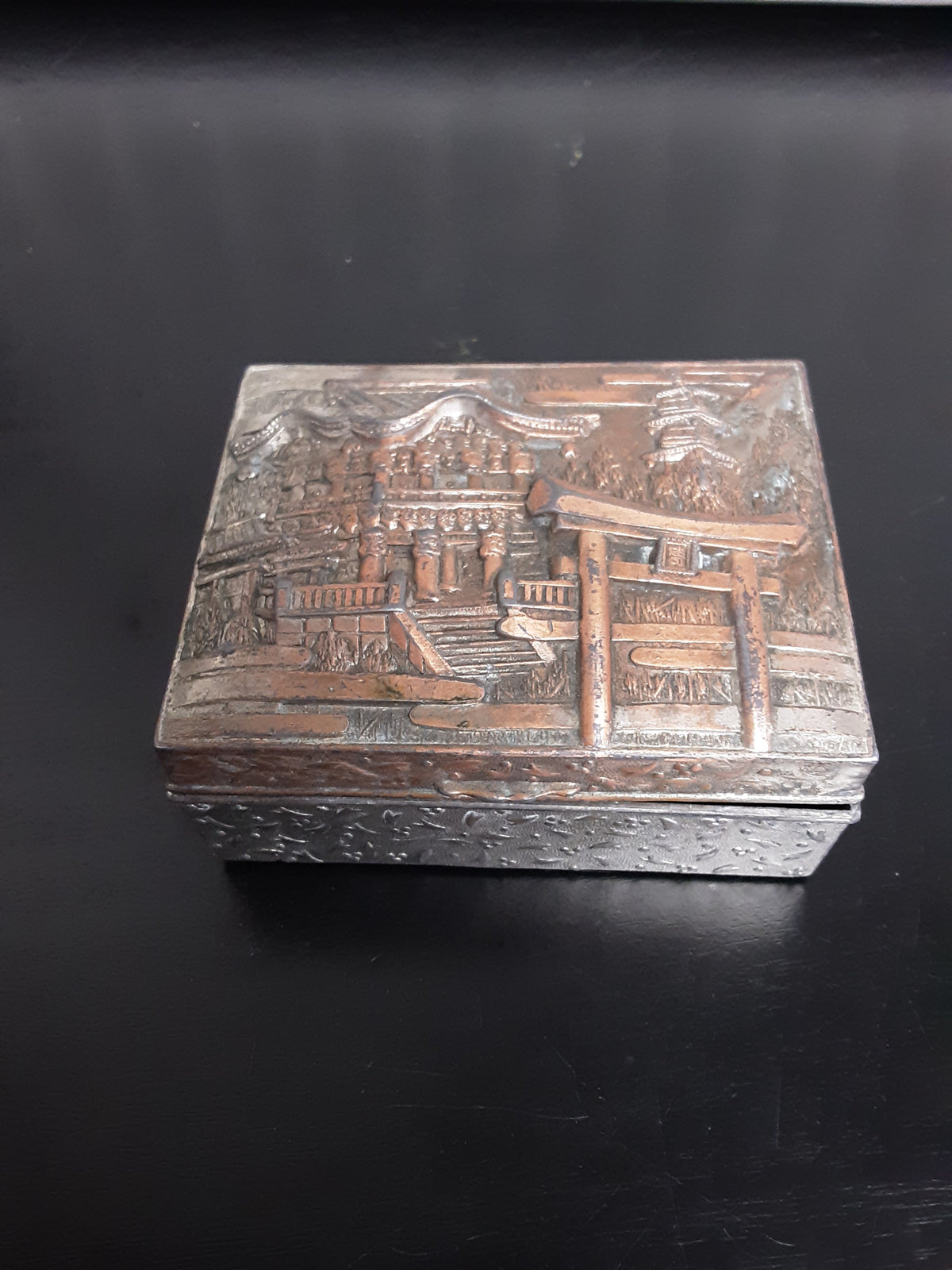 Vintage copper alloy Japanese Pagoda Trinket/cigarette box