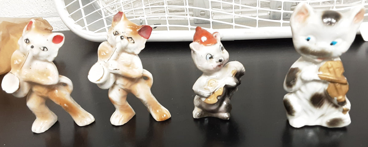 1950-60s cat band figurines.