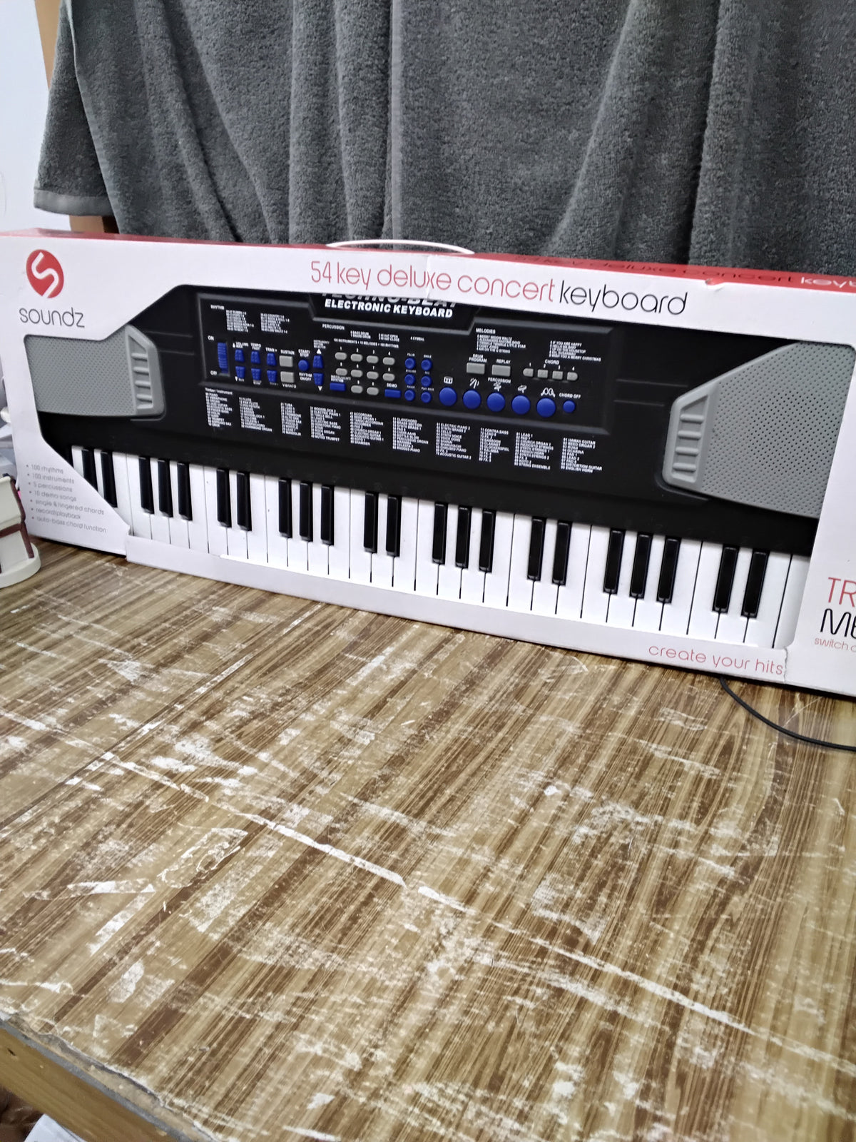 Electric Keyboard