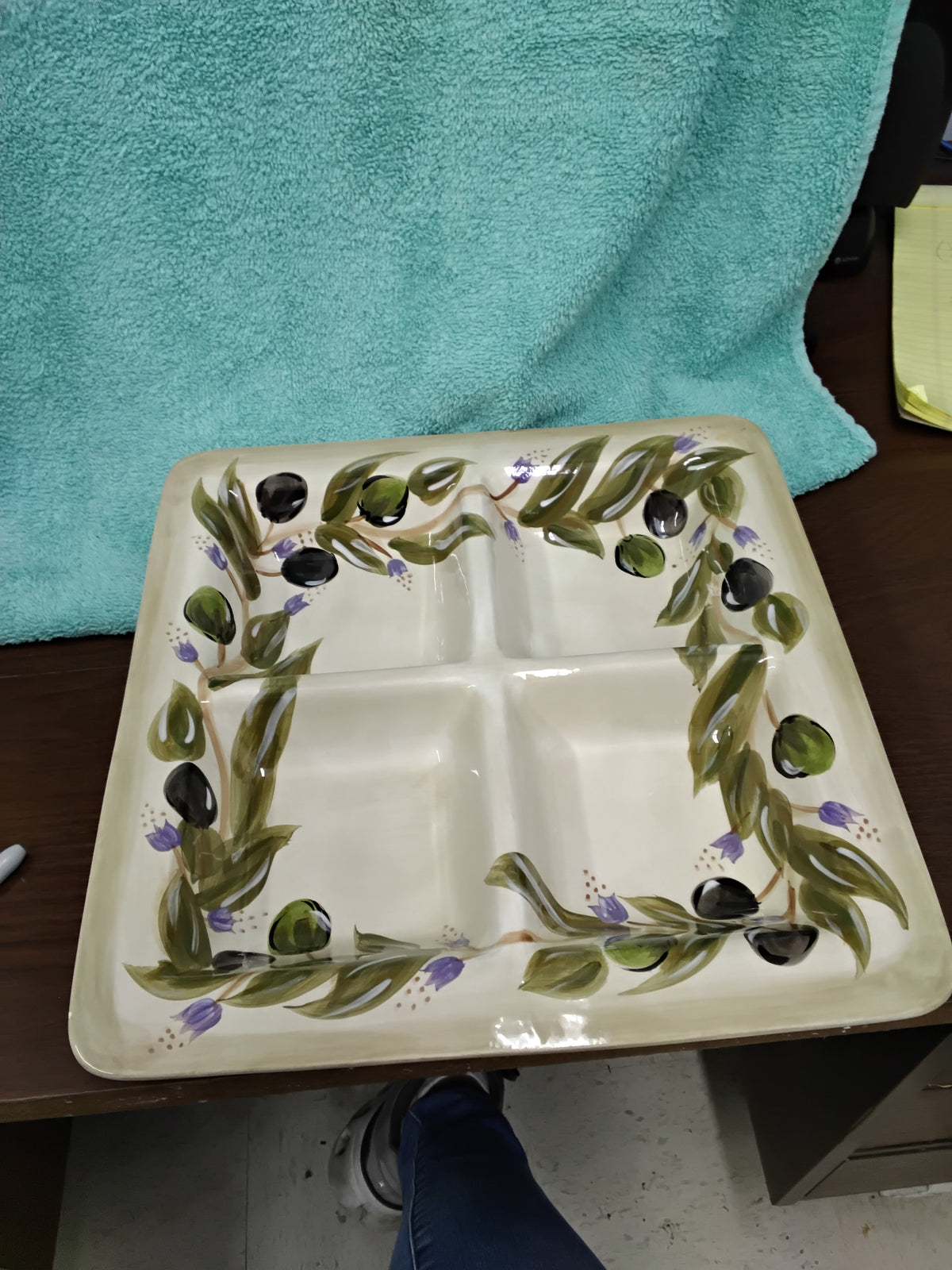 Divided serving dish