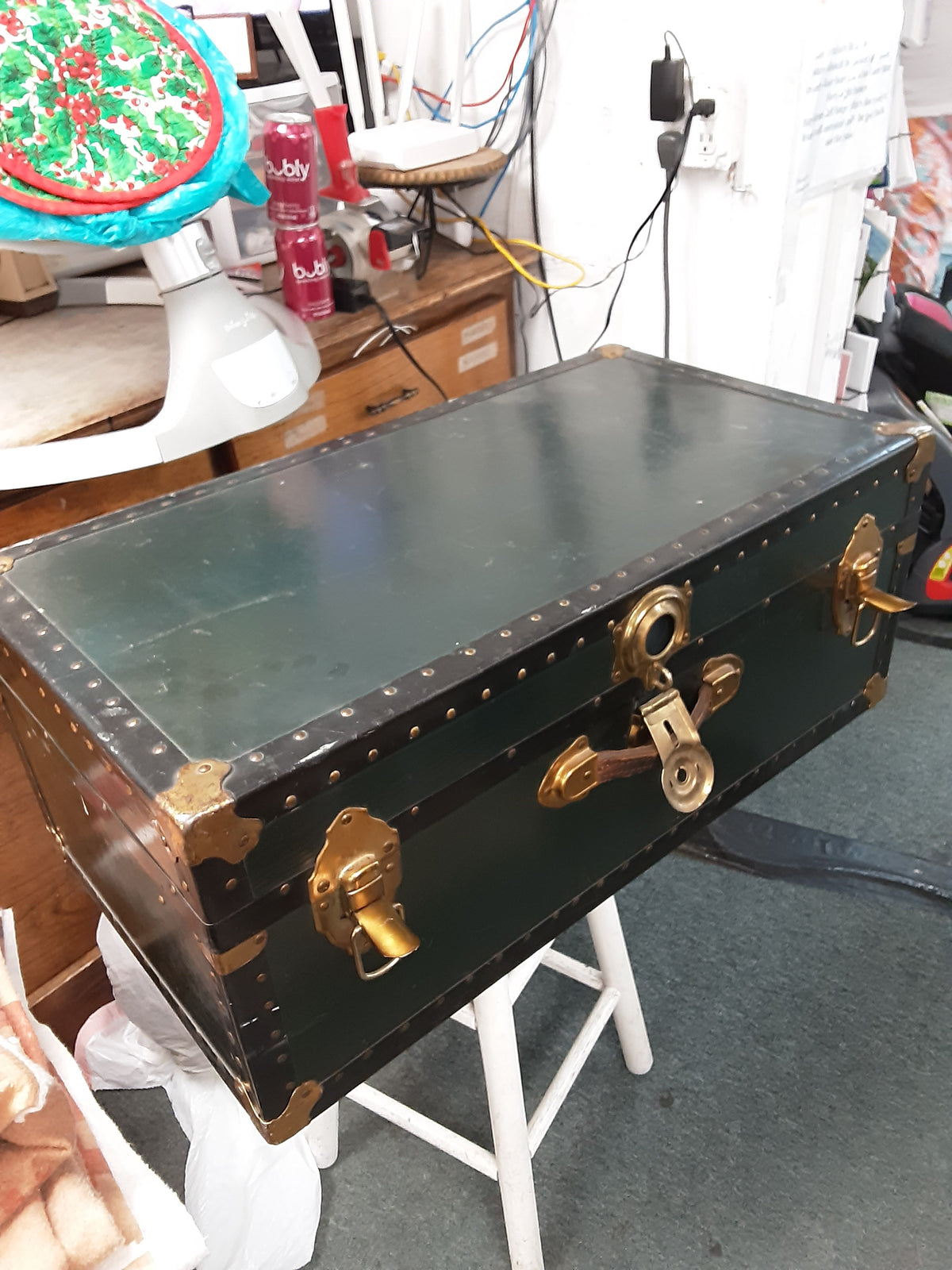 Trunk with tray & original paper